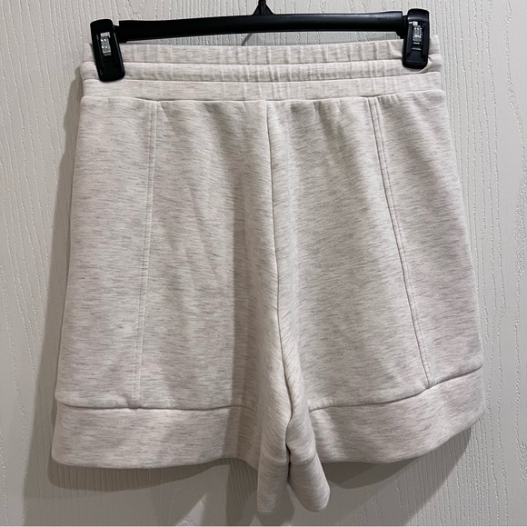 Varley Atrium High Rise Shorts - Picture 7 of 9